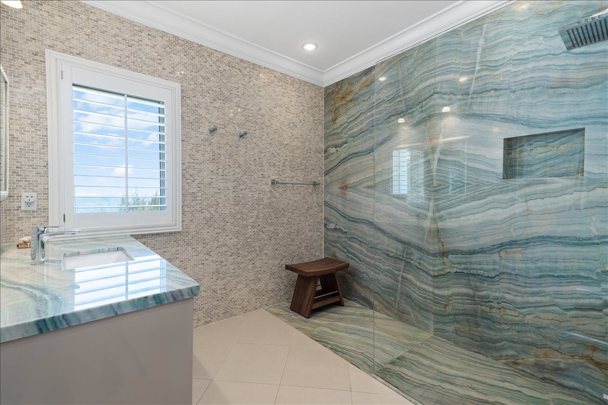 4C Caves Heights