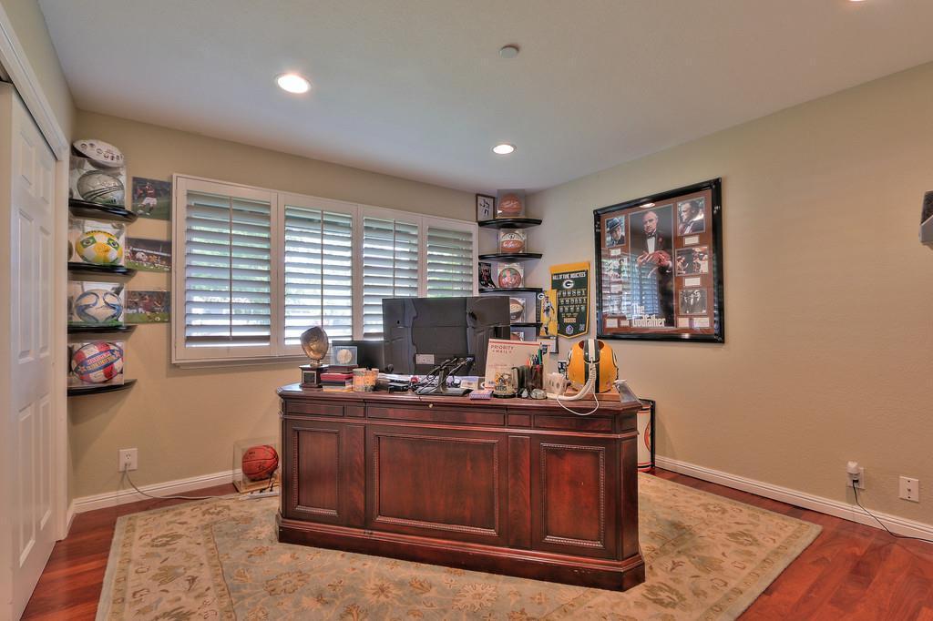 14564 EASTVIEW Dr