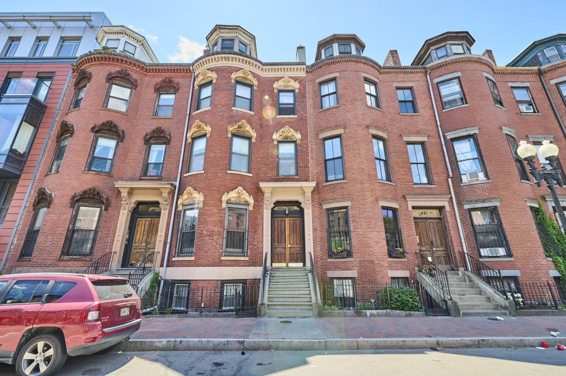 A Lofty South End Penthouse With A Spectacular Private Roof Deck