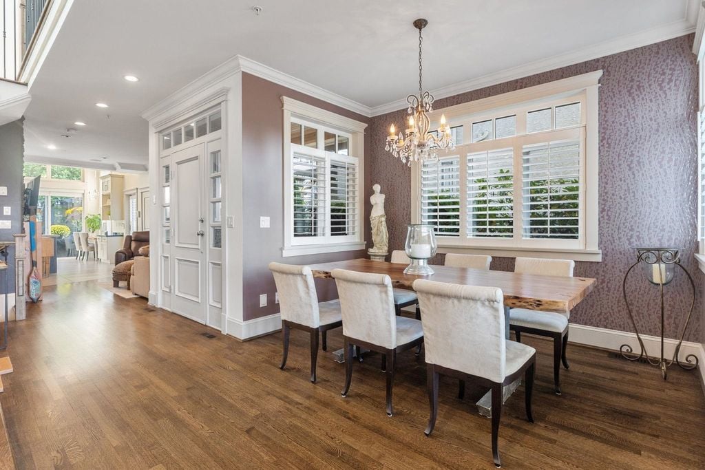 1251 Marine Dr