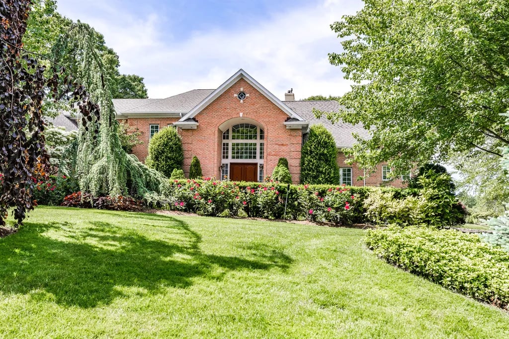 39 Hunting Hollow Ct