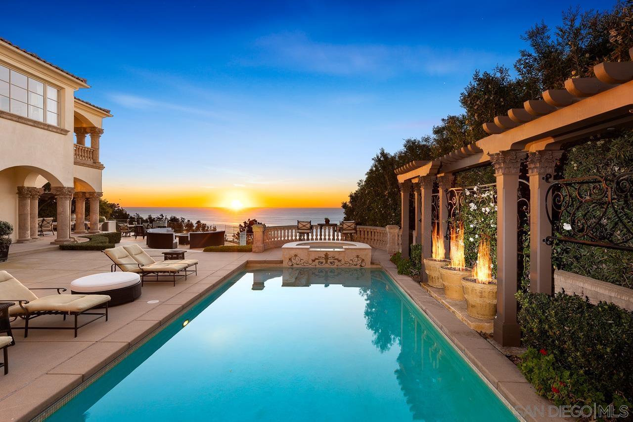 9860 La Jolla Farms Rd