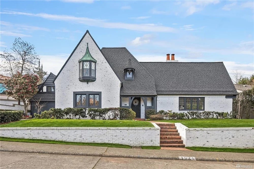 1621 Shenandoah Dr E