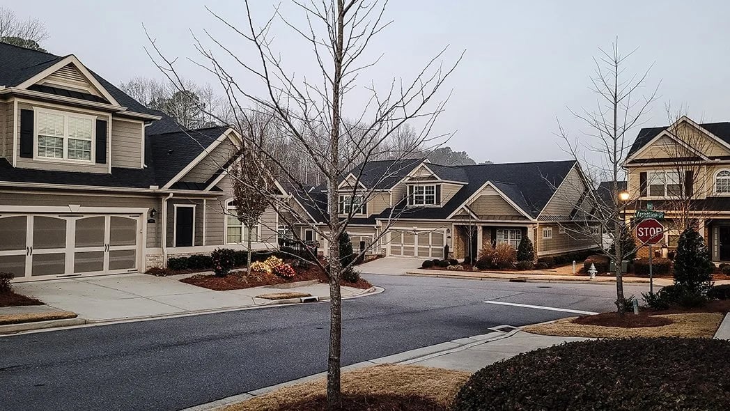 《为什么同一个小区，不同街道的房价差距会这么大？》