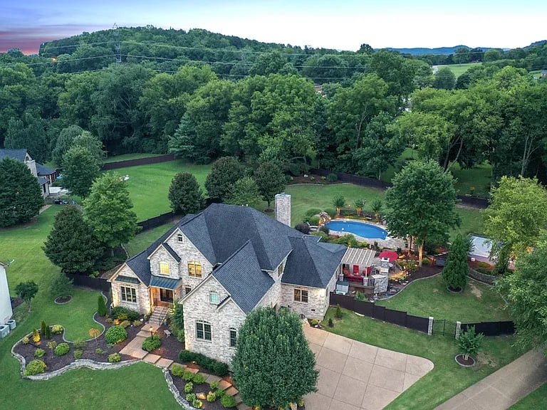 319 Inwood Way