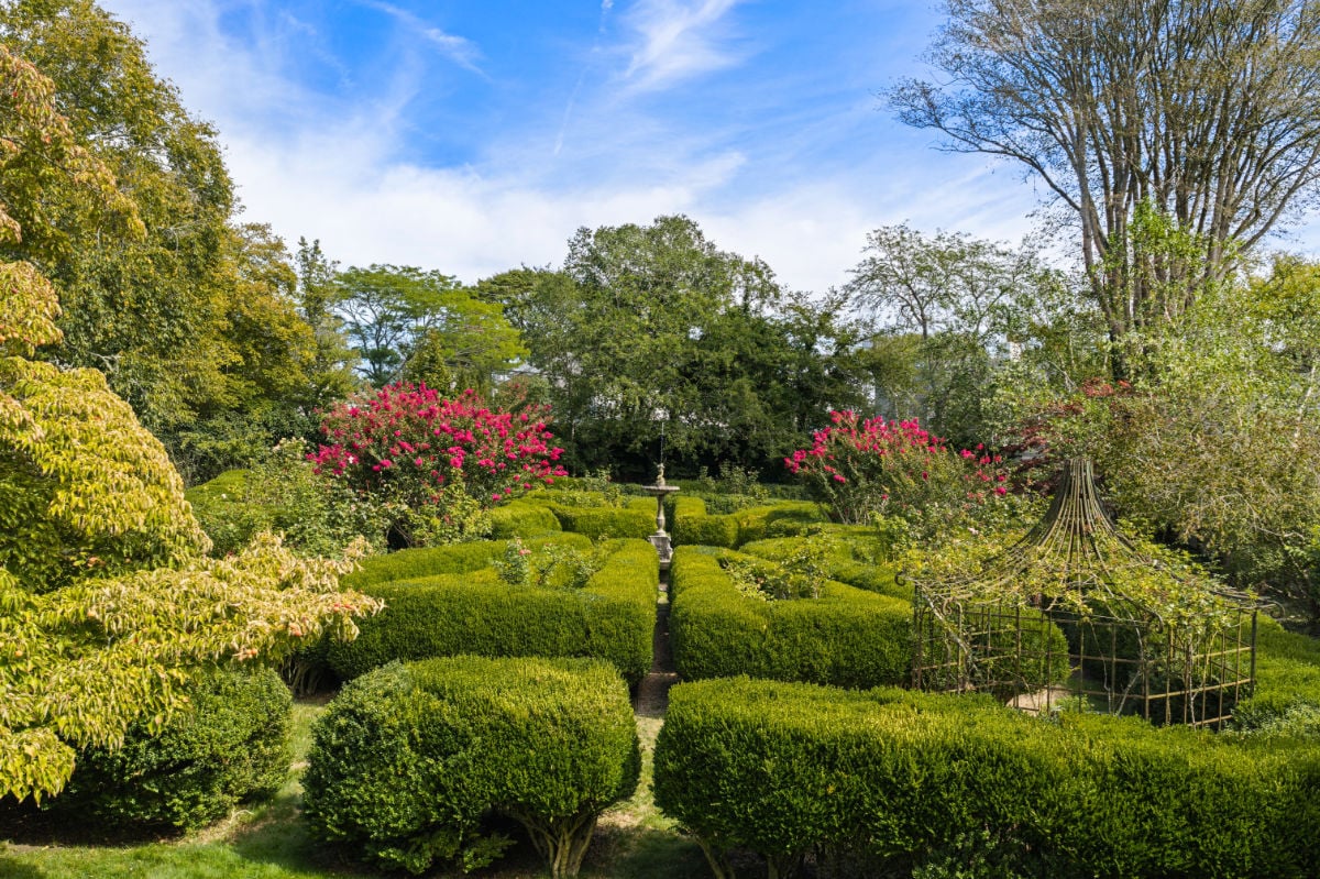19 Pleasant Street - Moors End