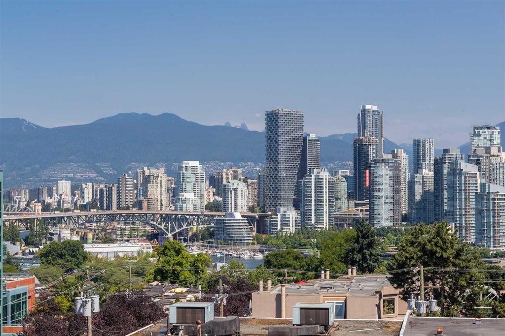 2550 Spruce St, #505