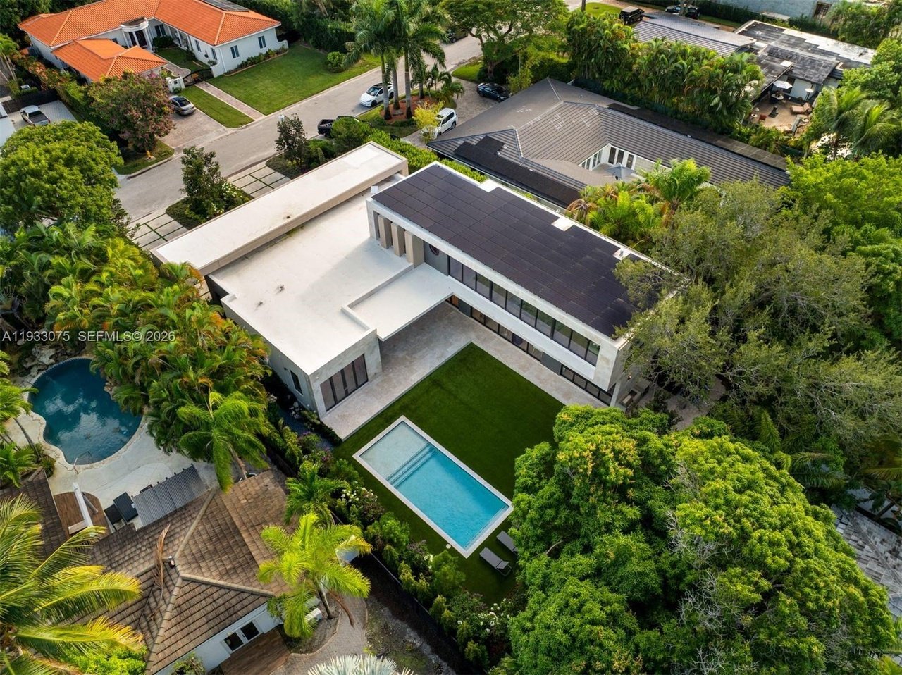 661 Melaleuca Ln