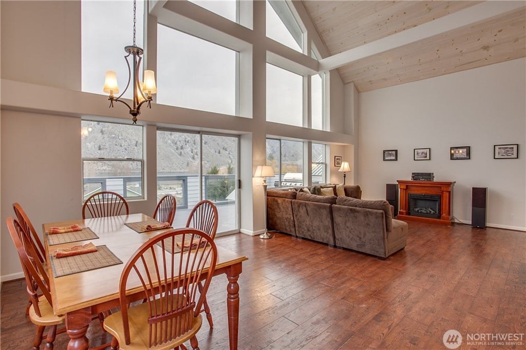 280 W Beach Dr