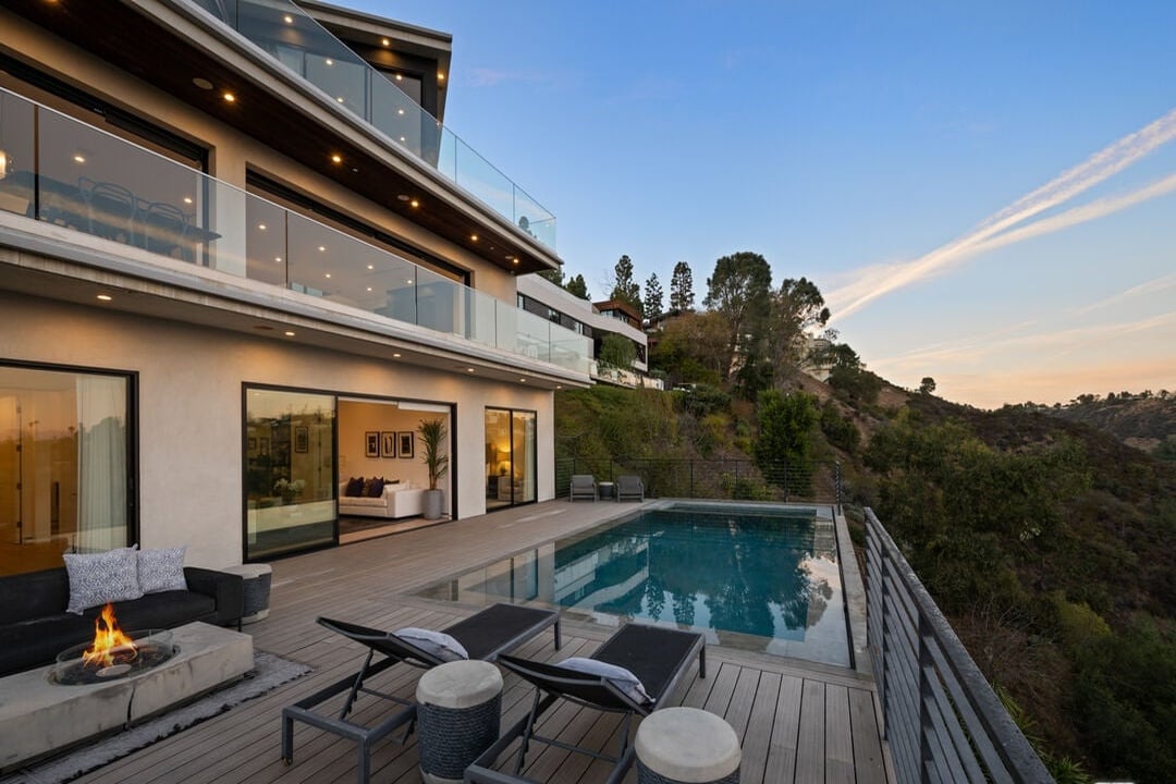 Aurelian Crest, Linda Flora Dr, 90049