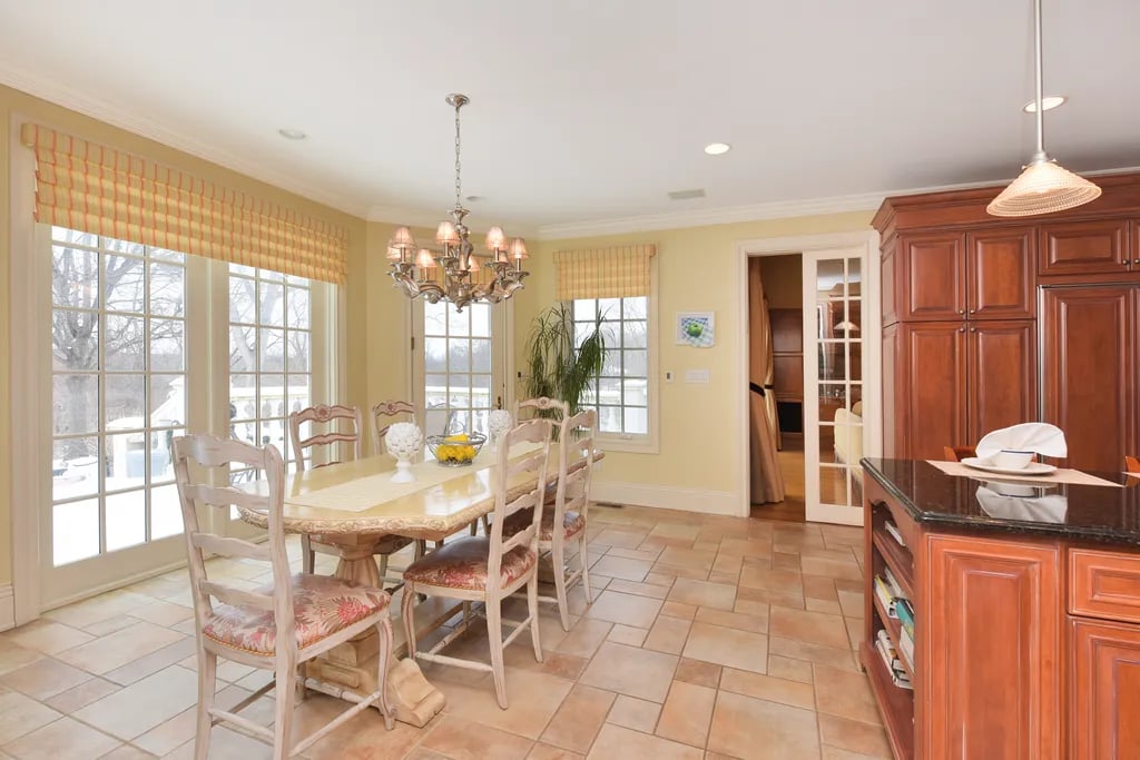 39 Hunting Hollow Ct