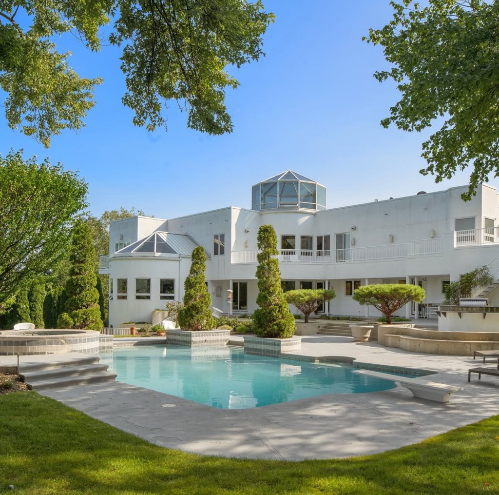 Miami Vibes, Philly Zip Code: Inside the Flourtown Estate That Has Everyone Talking