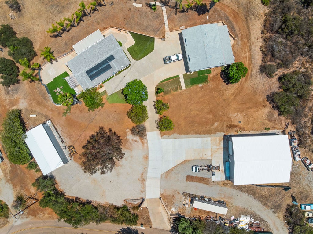 2051 Rainbow Glen Road