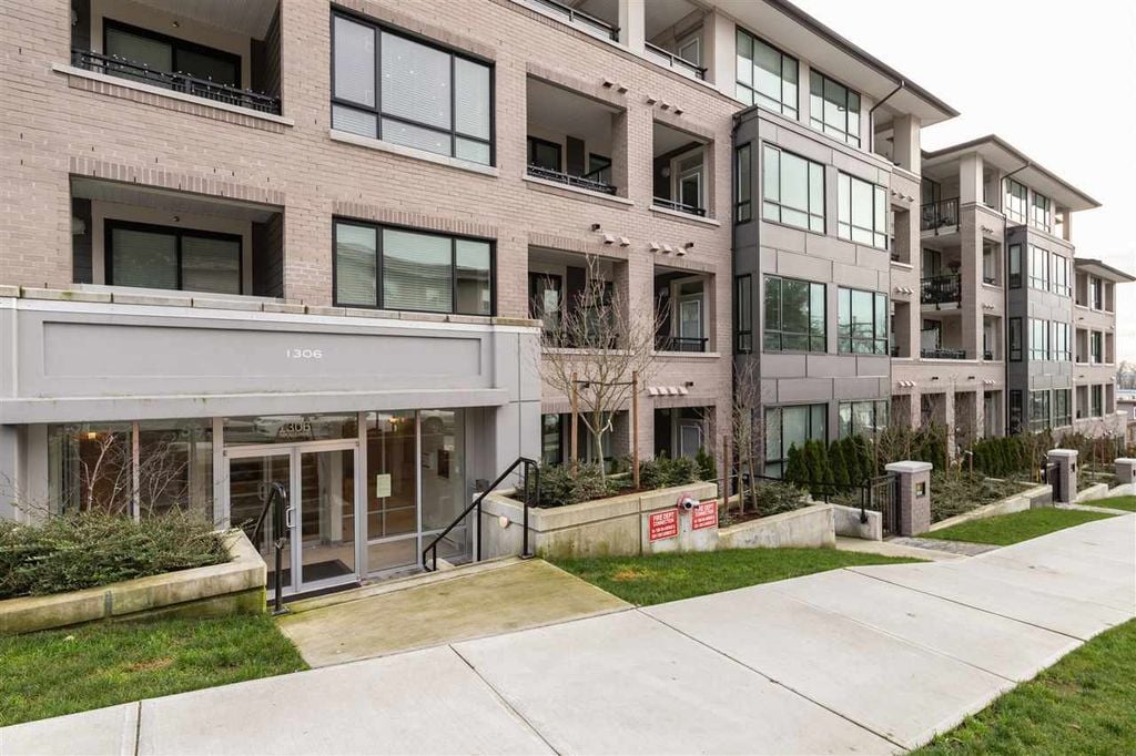 1306 5th Ave, #208