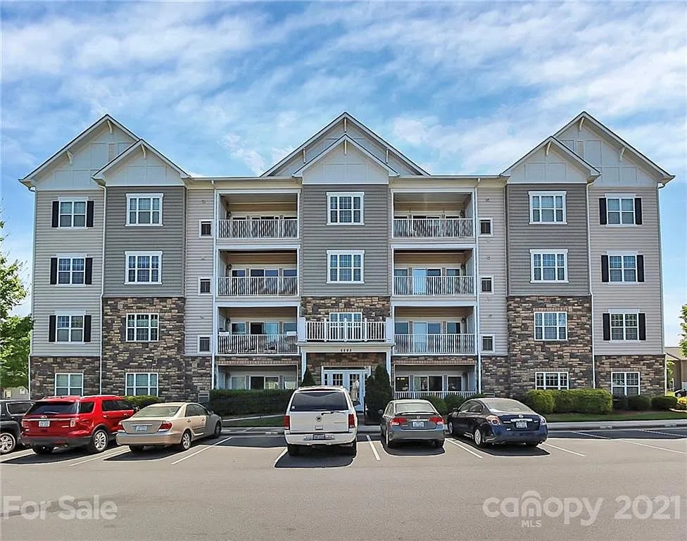 6605 Central Pacific Ave #203B