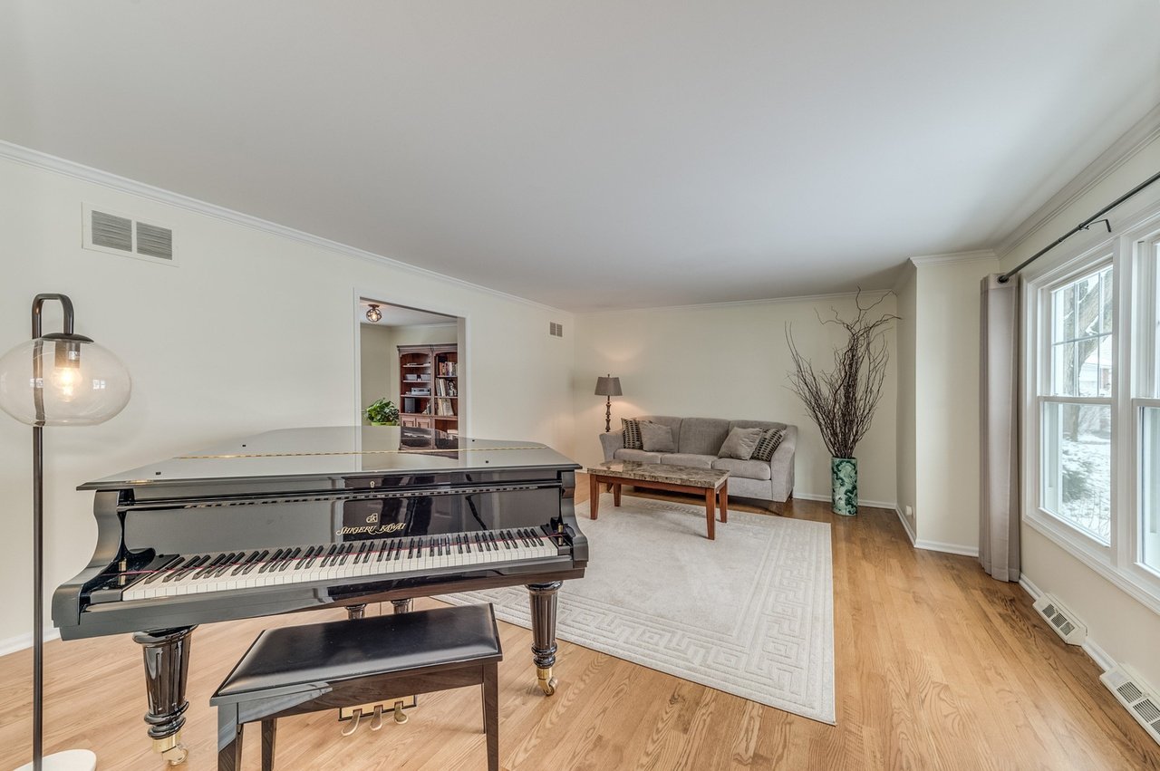 655 Cavalcade Cir