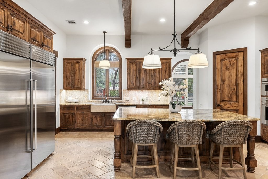 16005 Pontevedra Place