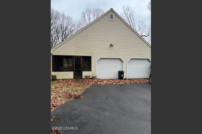 86 Oakwood Dr