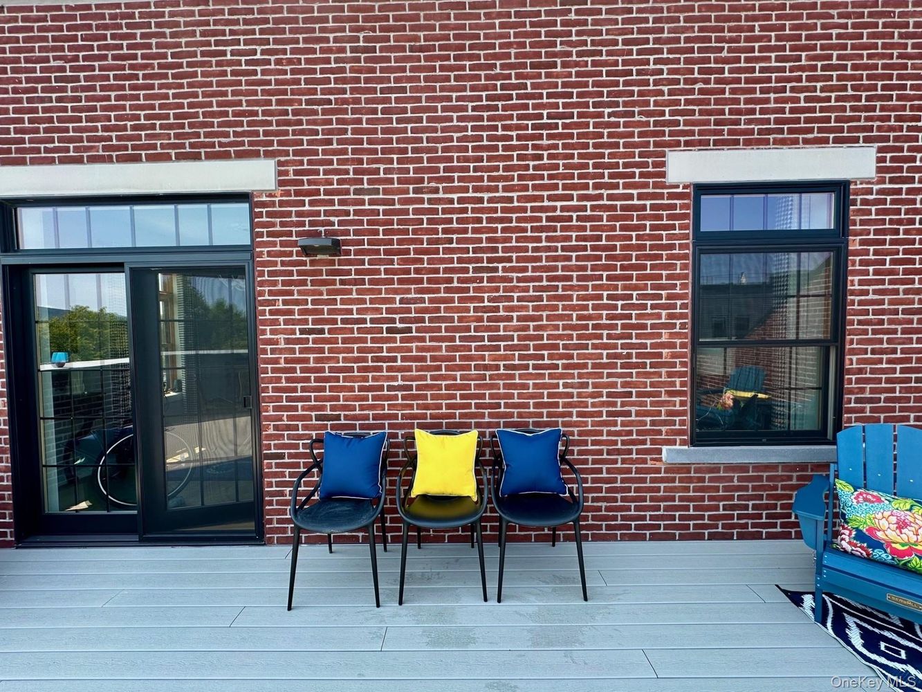 249 Main St #402