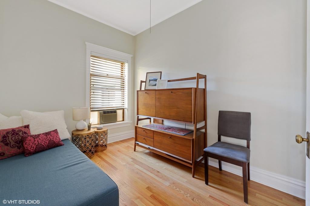 518 W Wrightwood #2W