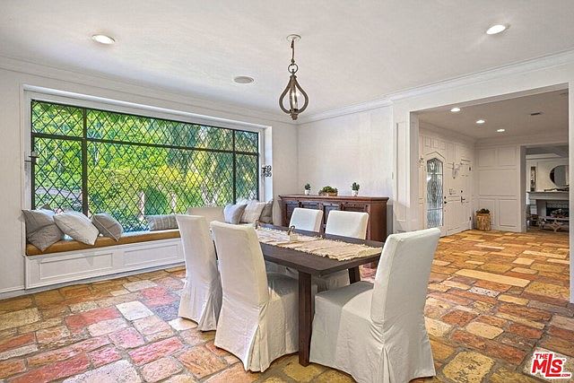 Ridge Opulent
