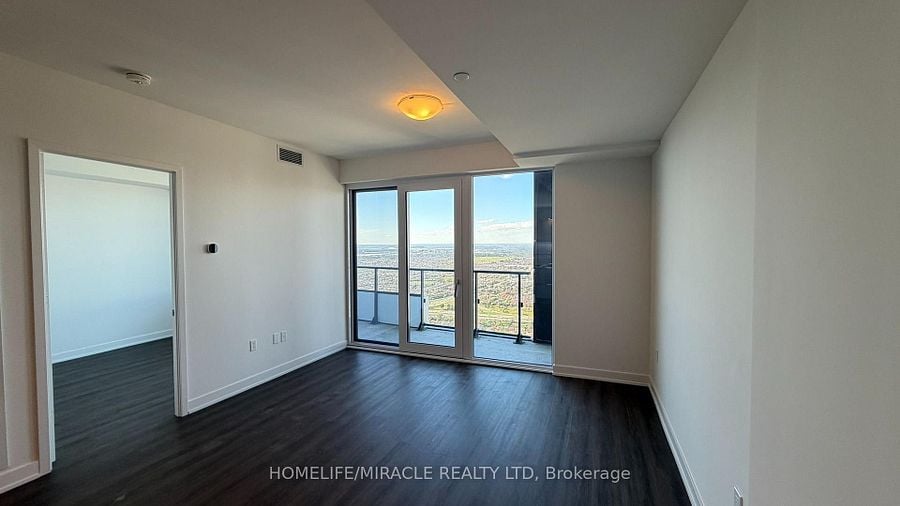 448 Burnhamthorpe Rd W 7304