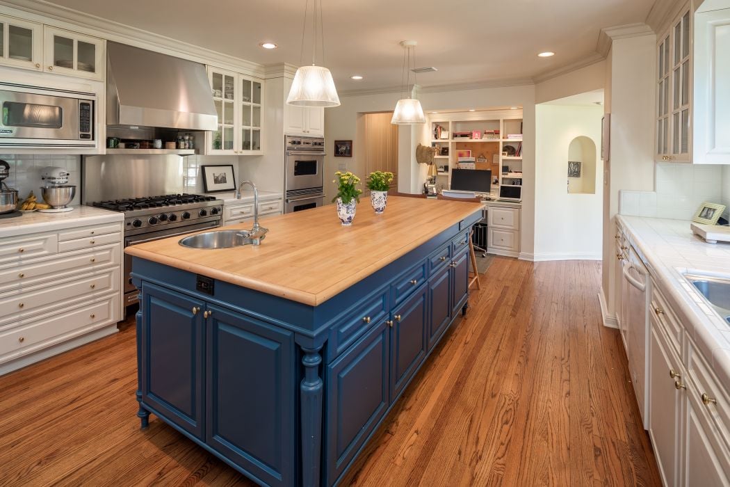 275 Bentley Cir
