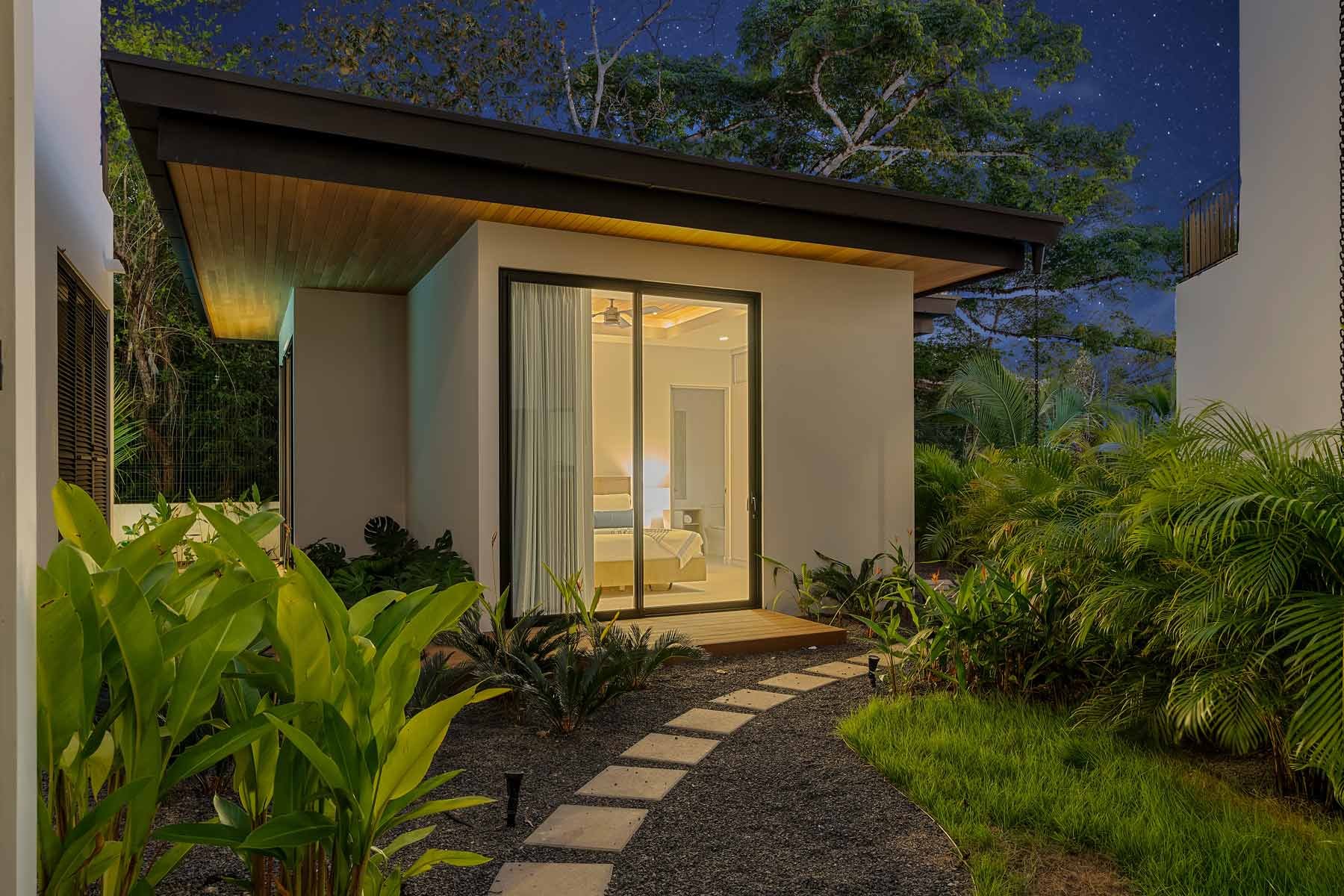 Bosques de Pinilla #16 | Modern 6-Bedroom Tropical Retreat with Casita in Hacienda Pinilla