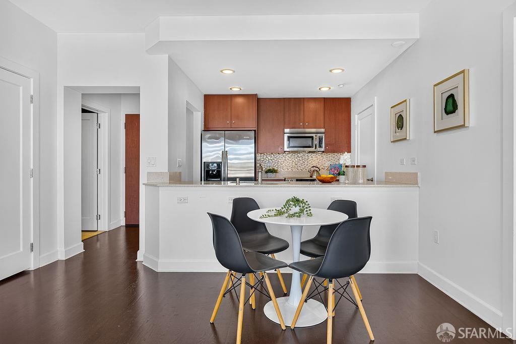 585 9th Street #551