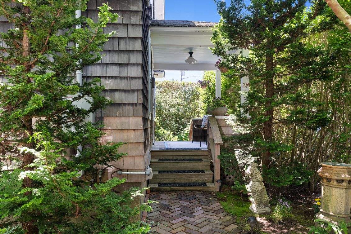 10 Pleasant Lane, East Hampton