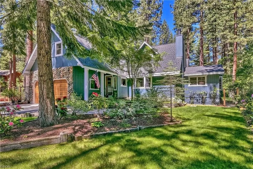 Front exterior of 1094 Tiller Drive, Incline Village, Nevada, a home sold by Cole Mizak