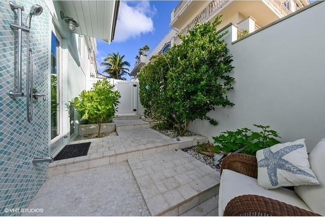 3421 S Ocean Blvd #1, Highland Beach