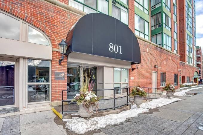 801 King St W #405