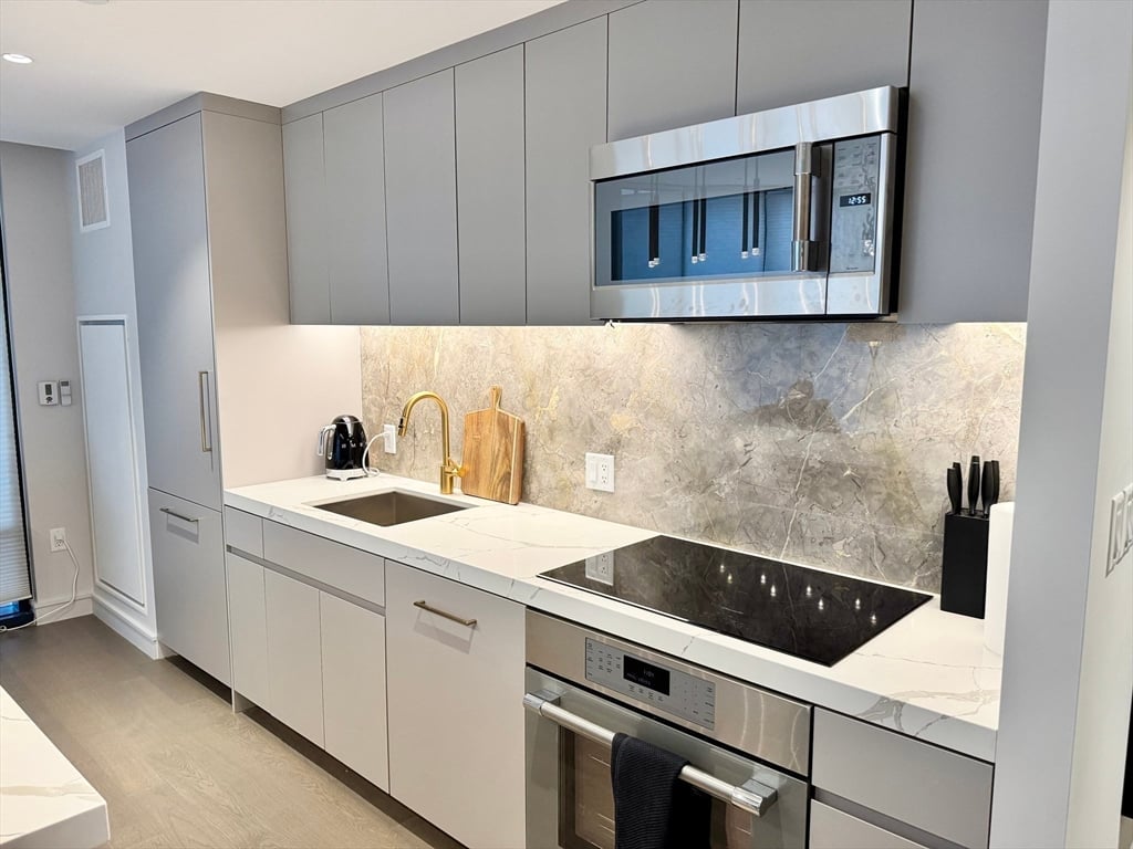 55 Lagrange St, Unit 304