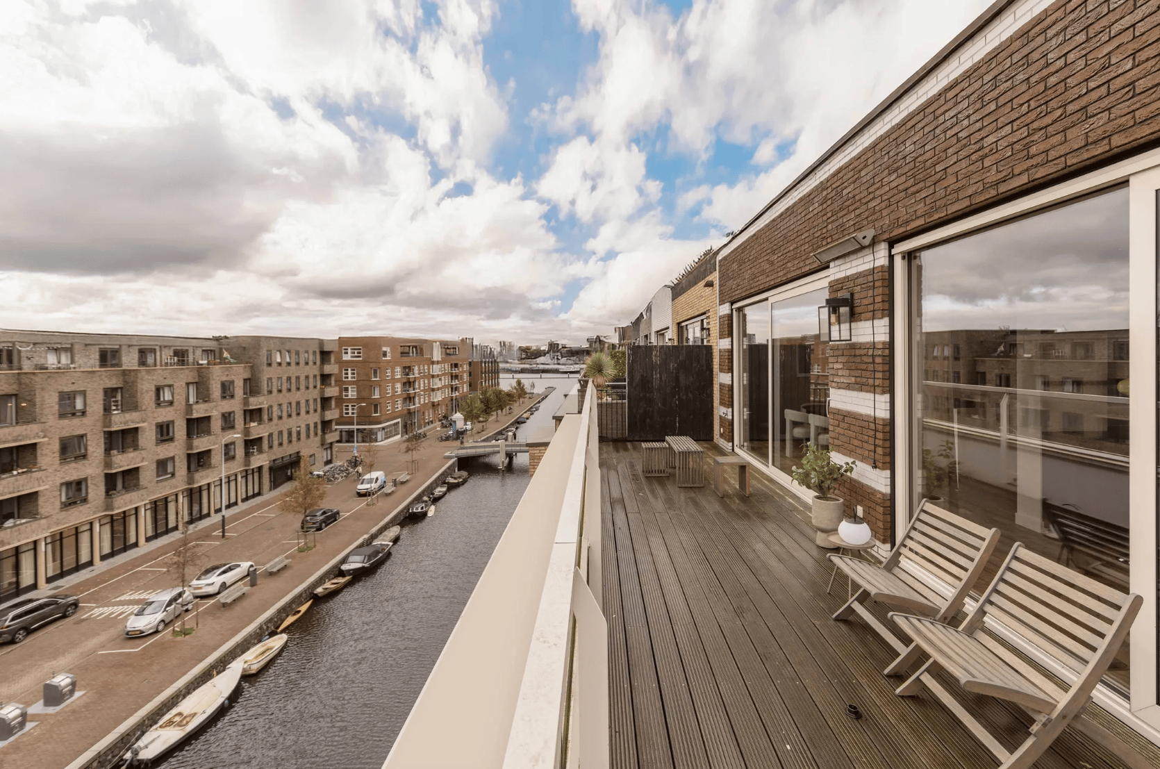 HIGH-END PENTHOUSE