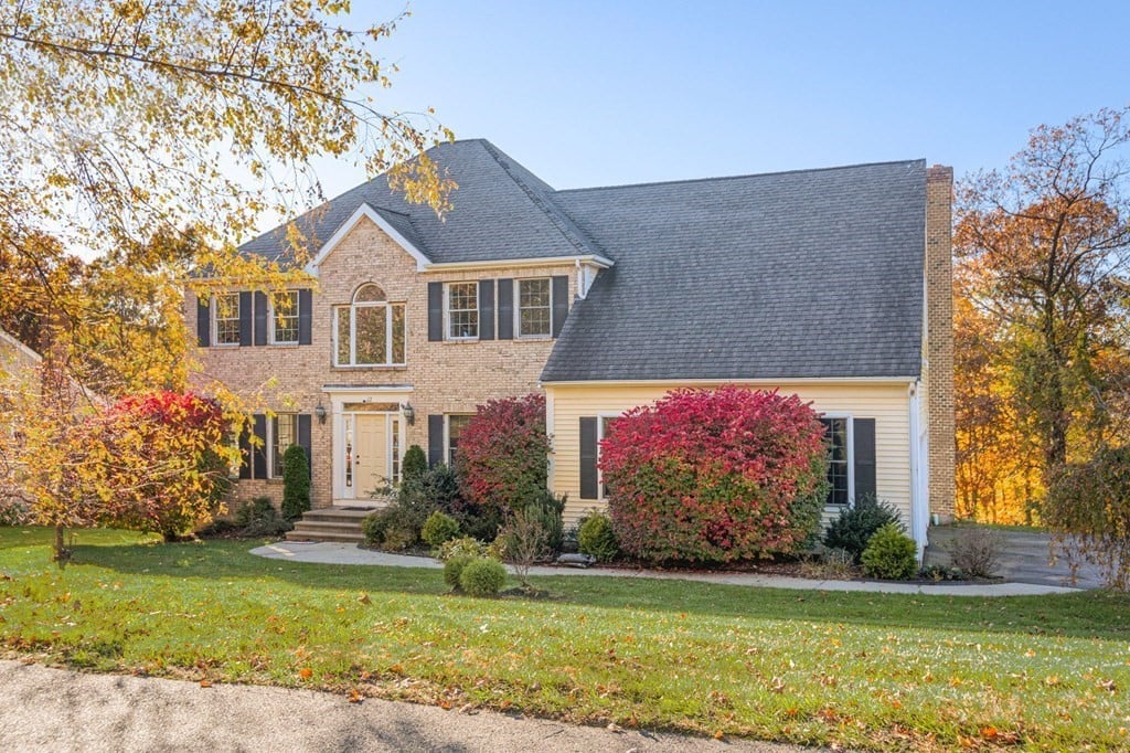 12 Breakneck Hill Rd