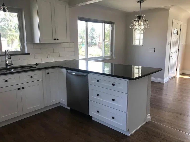 2895 Eudora St