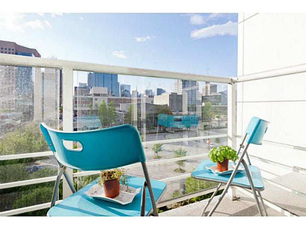 161 W Georgia St #1008