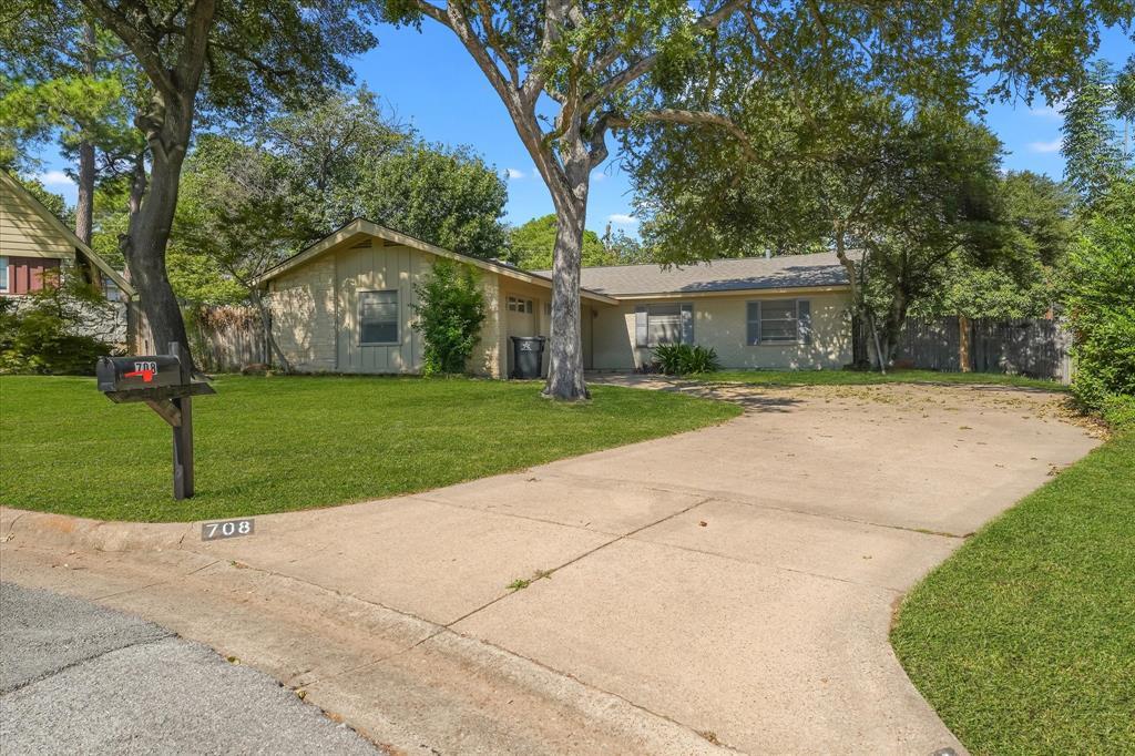 708 Bowen Ct