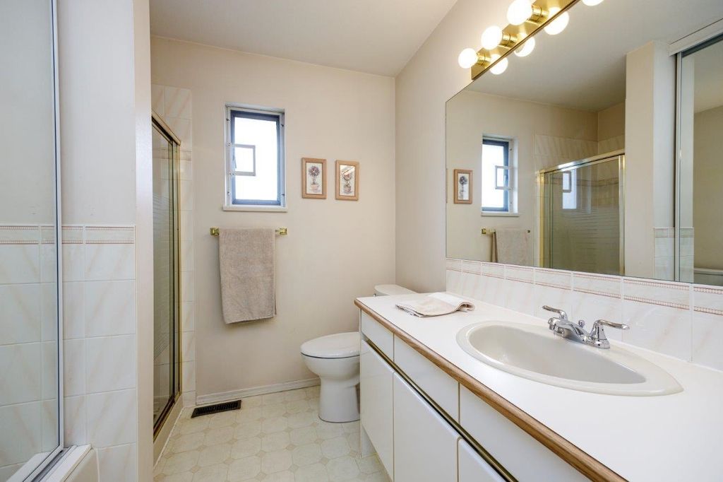 1652 Mahon Ave, #2