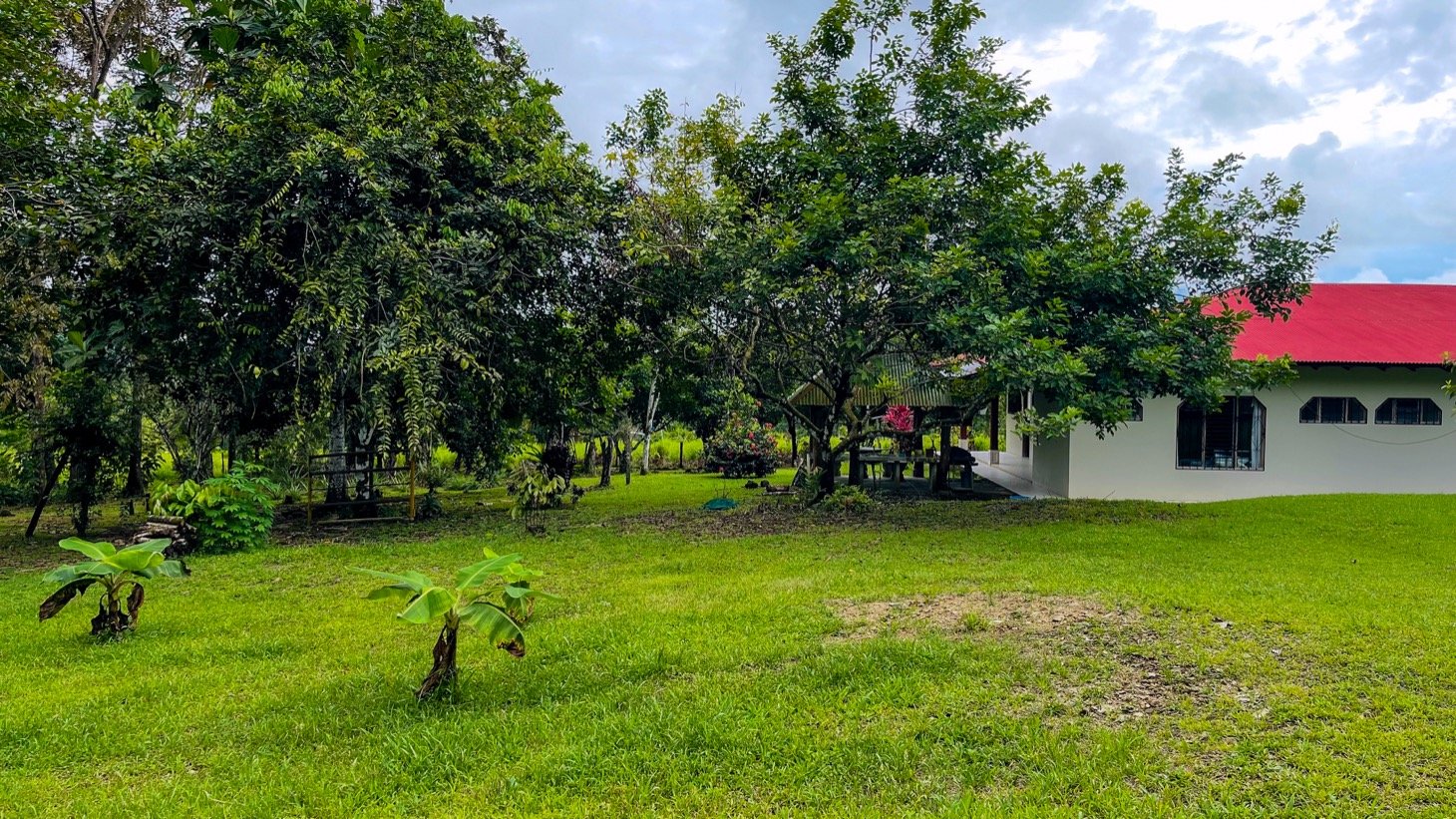 House for Sale in Ojochal, Costa Rica – Traditional Charm on 2.75 Acres