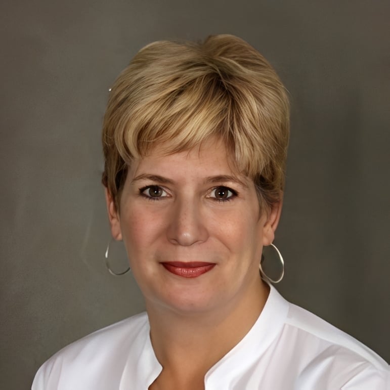 Alicia J. Marzarella Barnegat Light, NJ Real Estate Agent Headshot