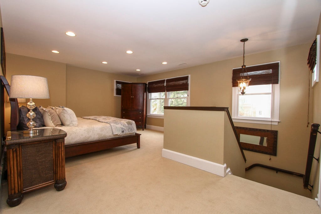 Sold! 9 Owen Drive, Maplewood – $850,000