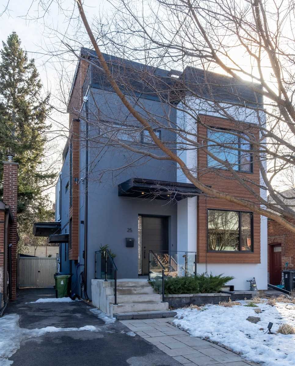 25 Richard Ave