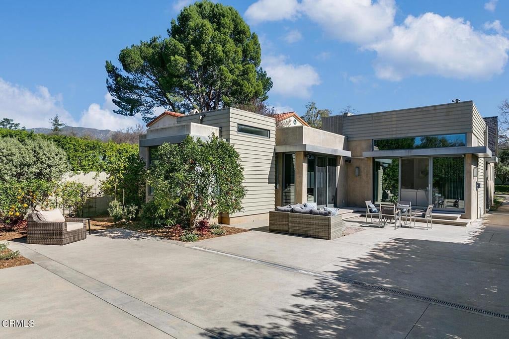 1425 Linda Vista Avenue