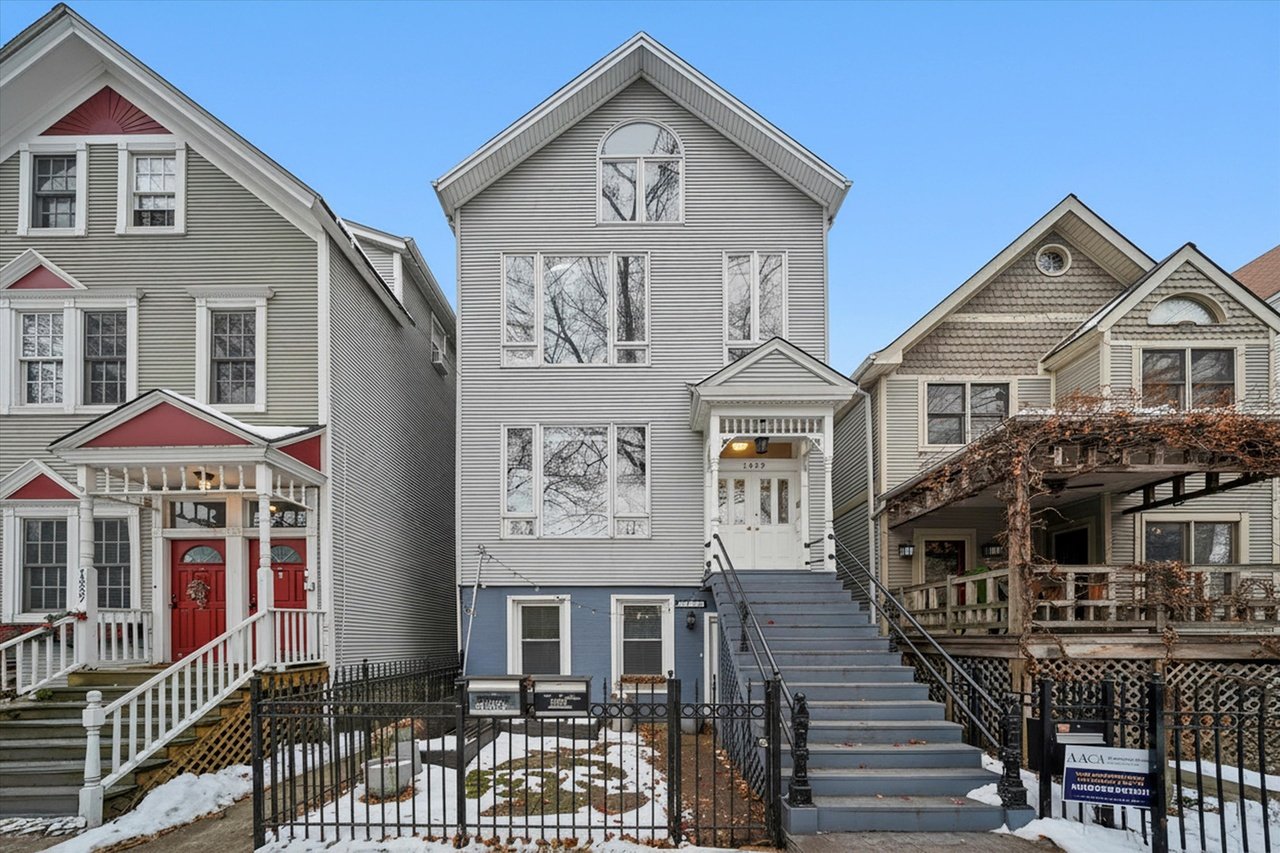 1339 W BARRY AVE 2