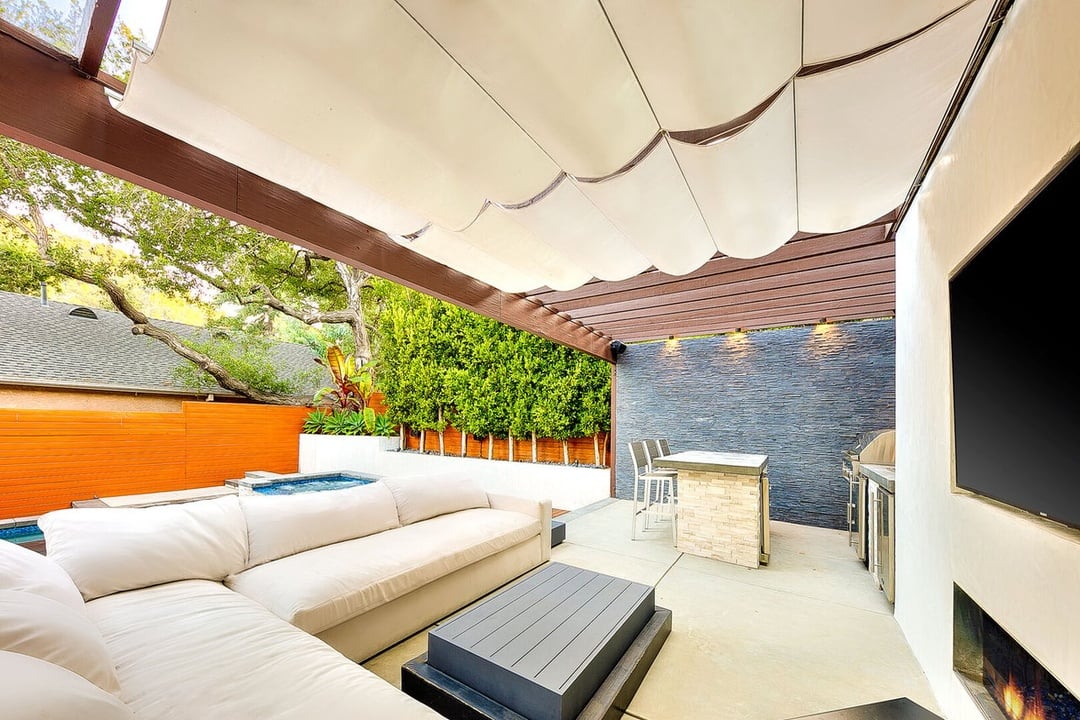 Aurora Villa