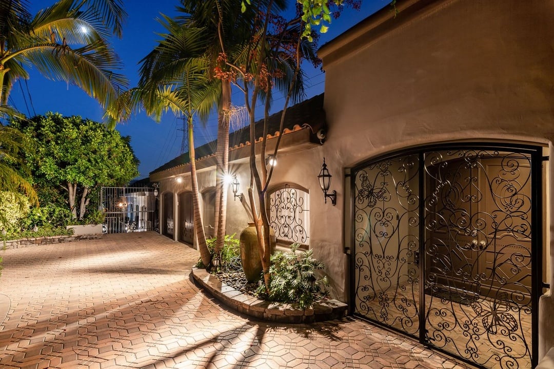 Mulholland Drive, 90068