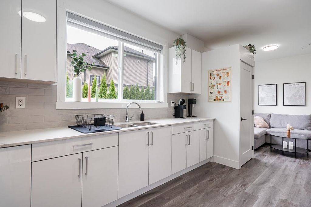 8830 Wooler Terr