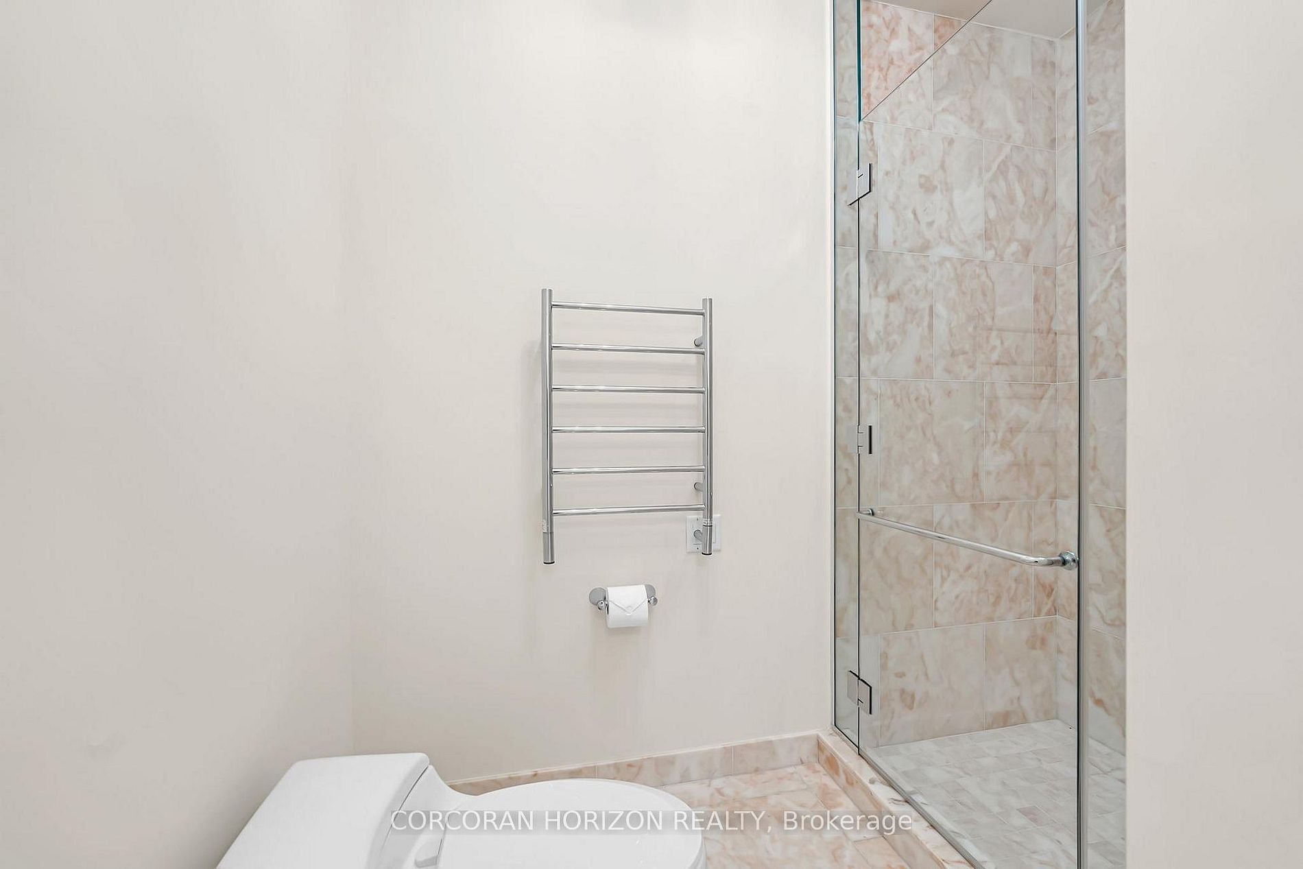 THE RITZ-CARLTON RESIDENCES FOR LEASE